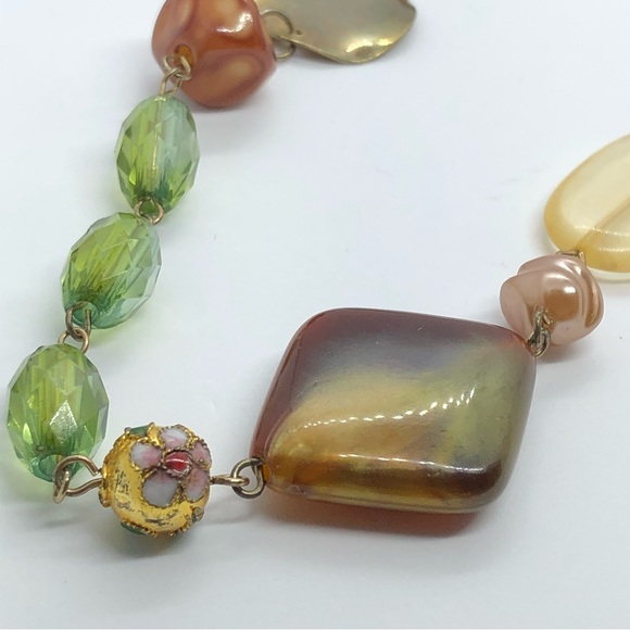 Multi-Coloured Beaded Fashion Jewellery Necklace - Picture 5 of 7